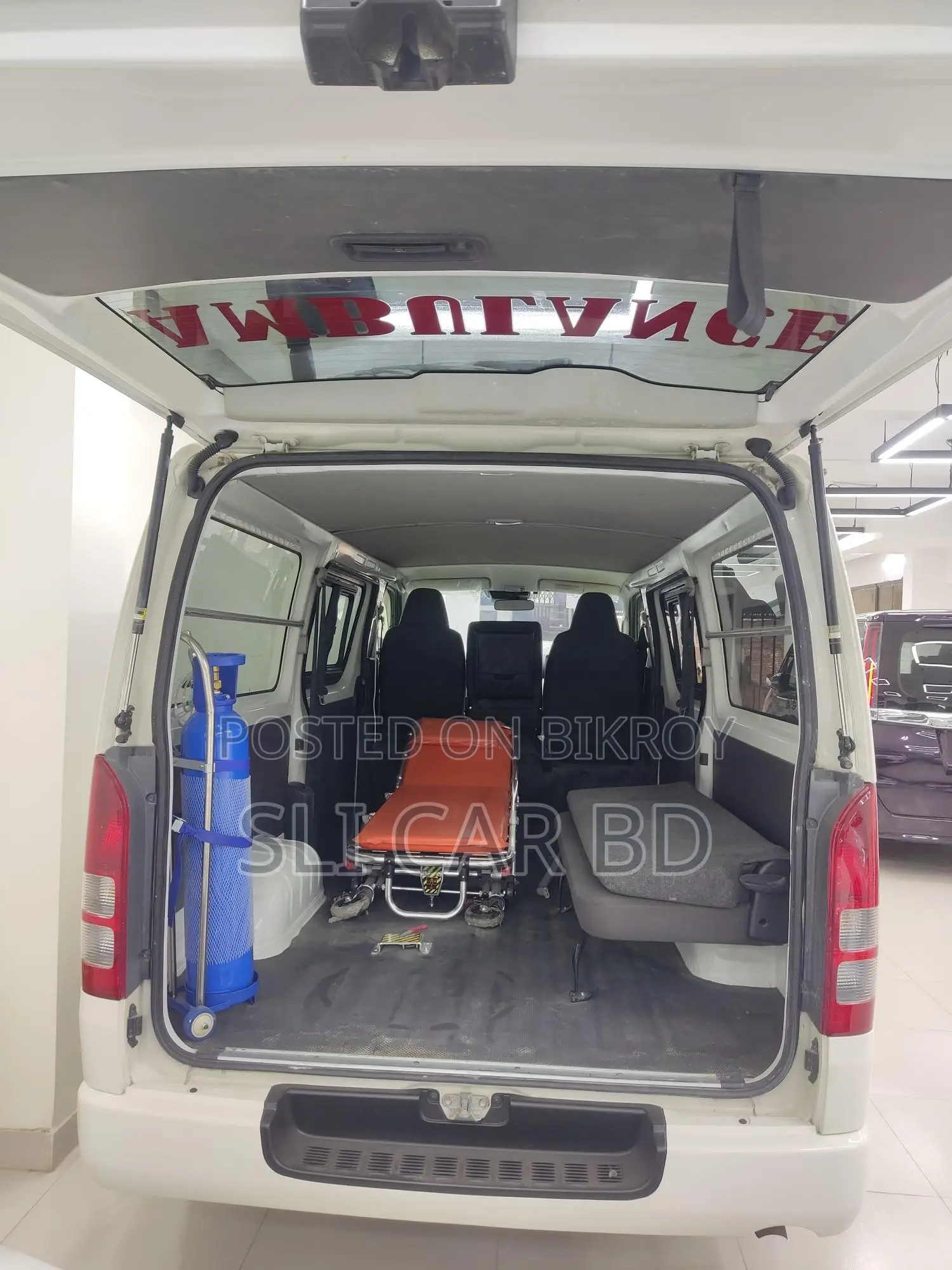 Toyota Hiace Ambulance 2021