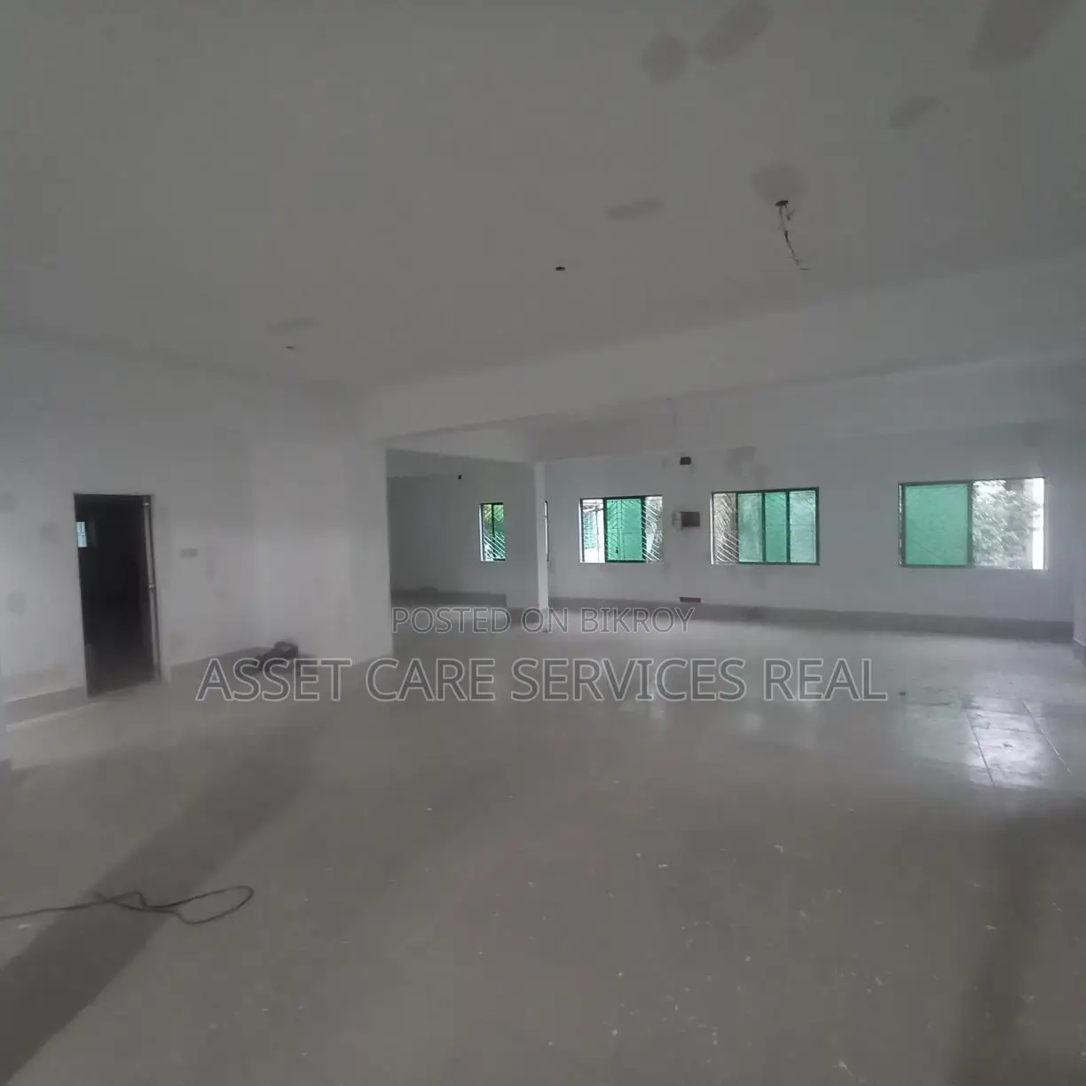 One floor 8000 sqf commercial space for rent