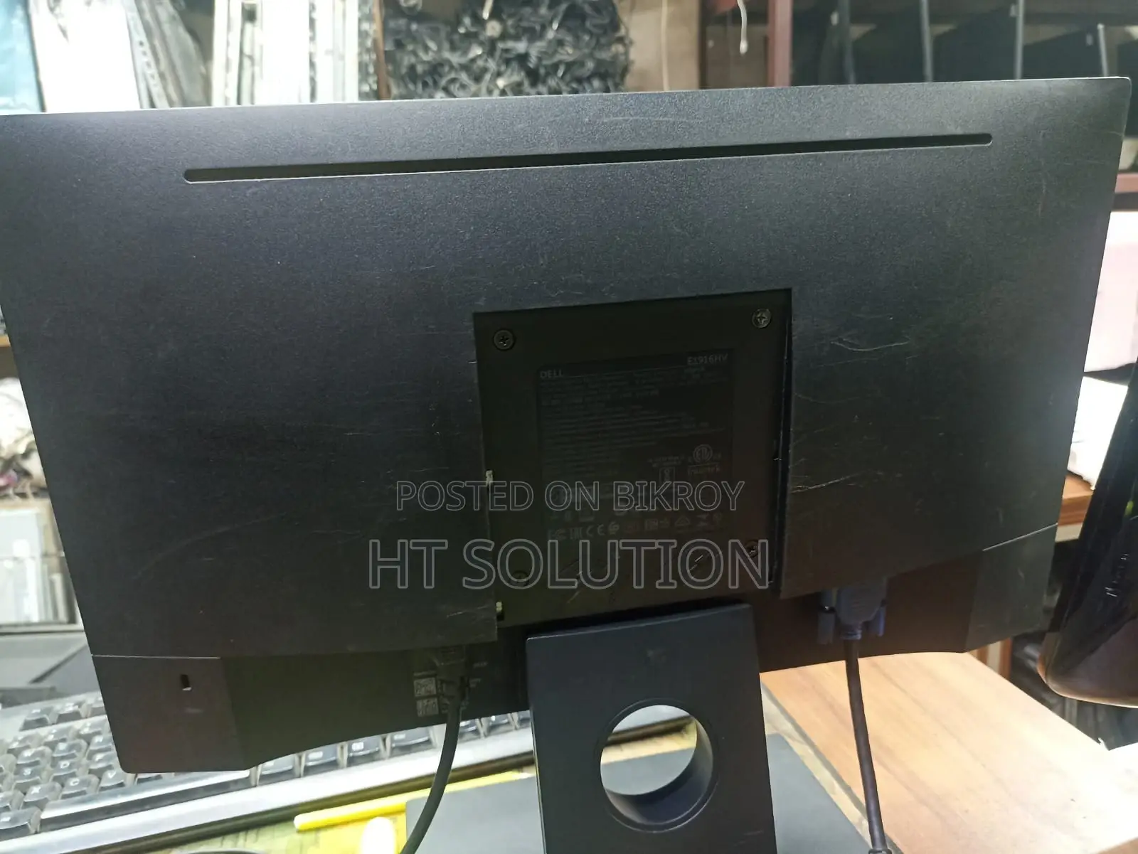 Dell HD Quality 19" Monitor | Best Price in Dhaka