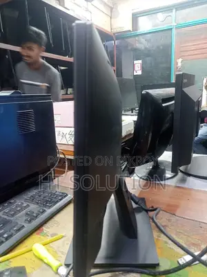 Dell HD Quality 19" Monitor | Best Price in Dhaka