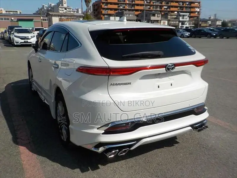 Toyota Harrier Non Hybrid Z Pearl 2021