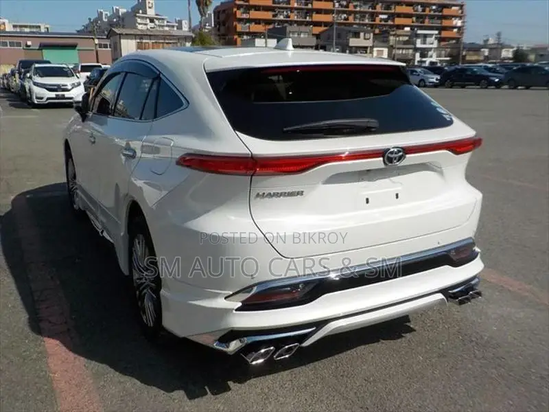 Toyota Harrier Non Hybrid Z Pearl 2021