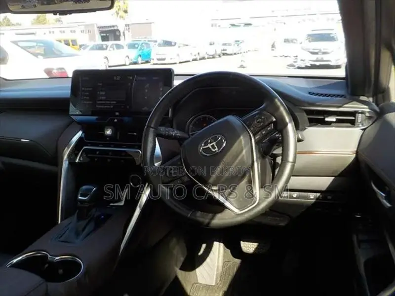 Toyota Harrier Non Hybrid Z Pearl 2021