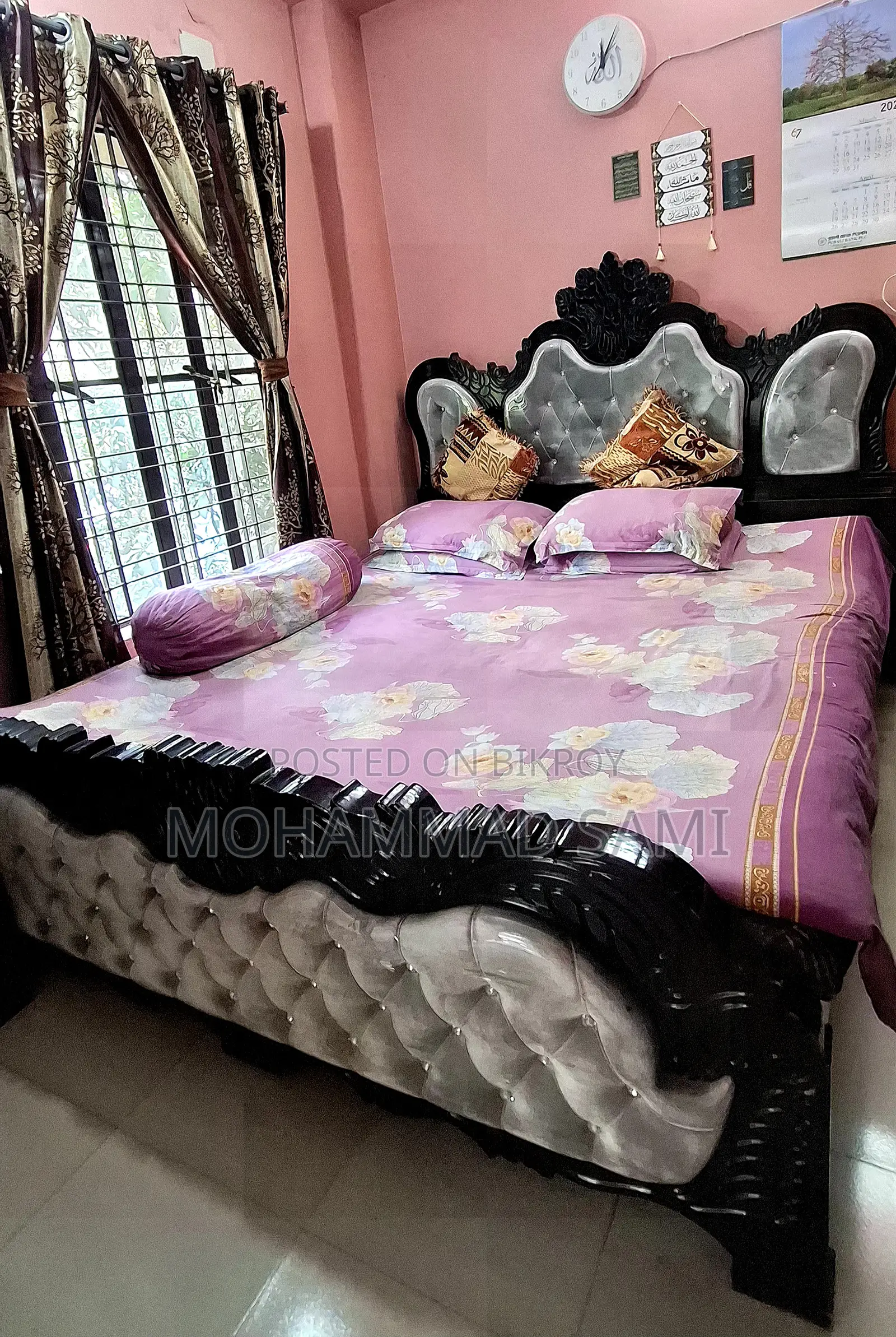 Attractive and beautiful King Size Master Bed for sale