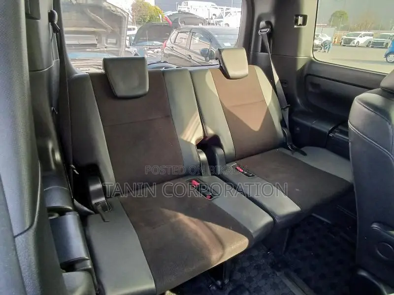 Toyota Noah Hybrid WXB V-3 2021