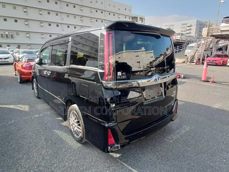 Toyota Noah Hybrid WXB V-3 2021