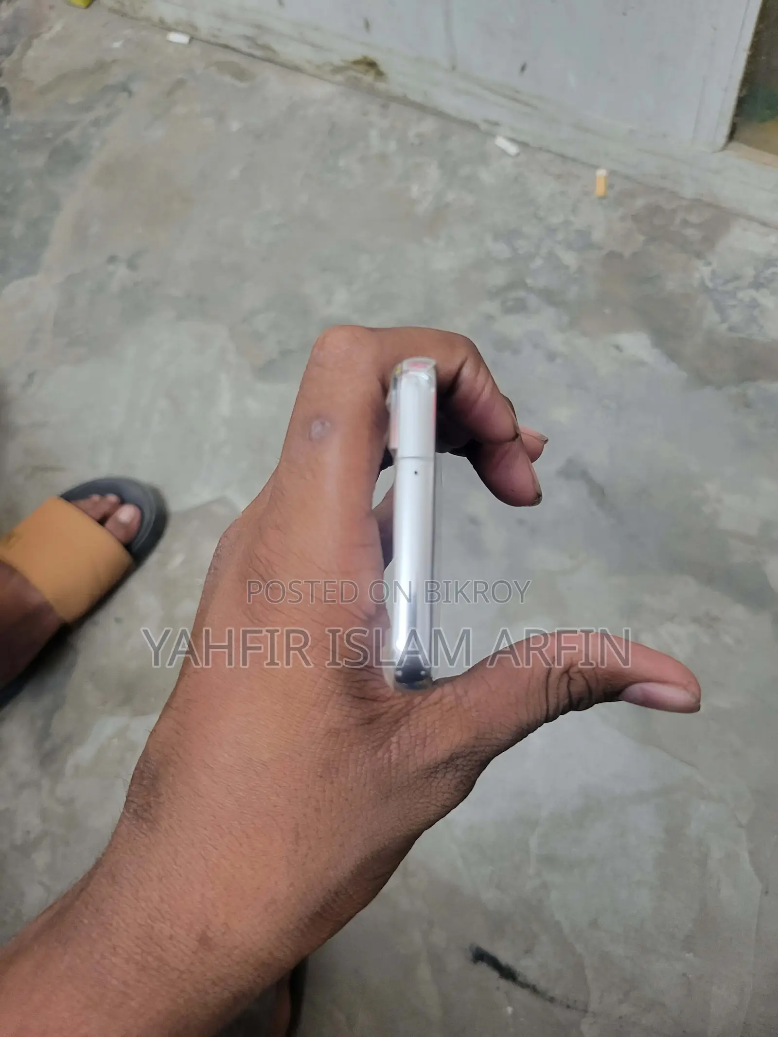 Samsung Galaxy S22 (Used)