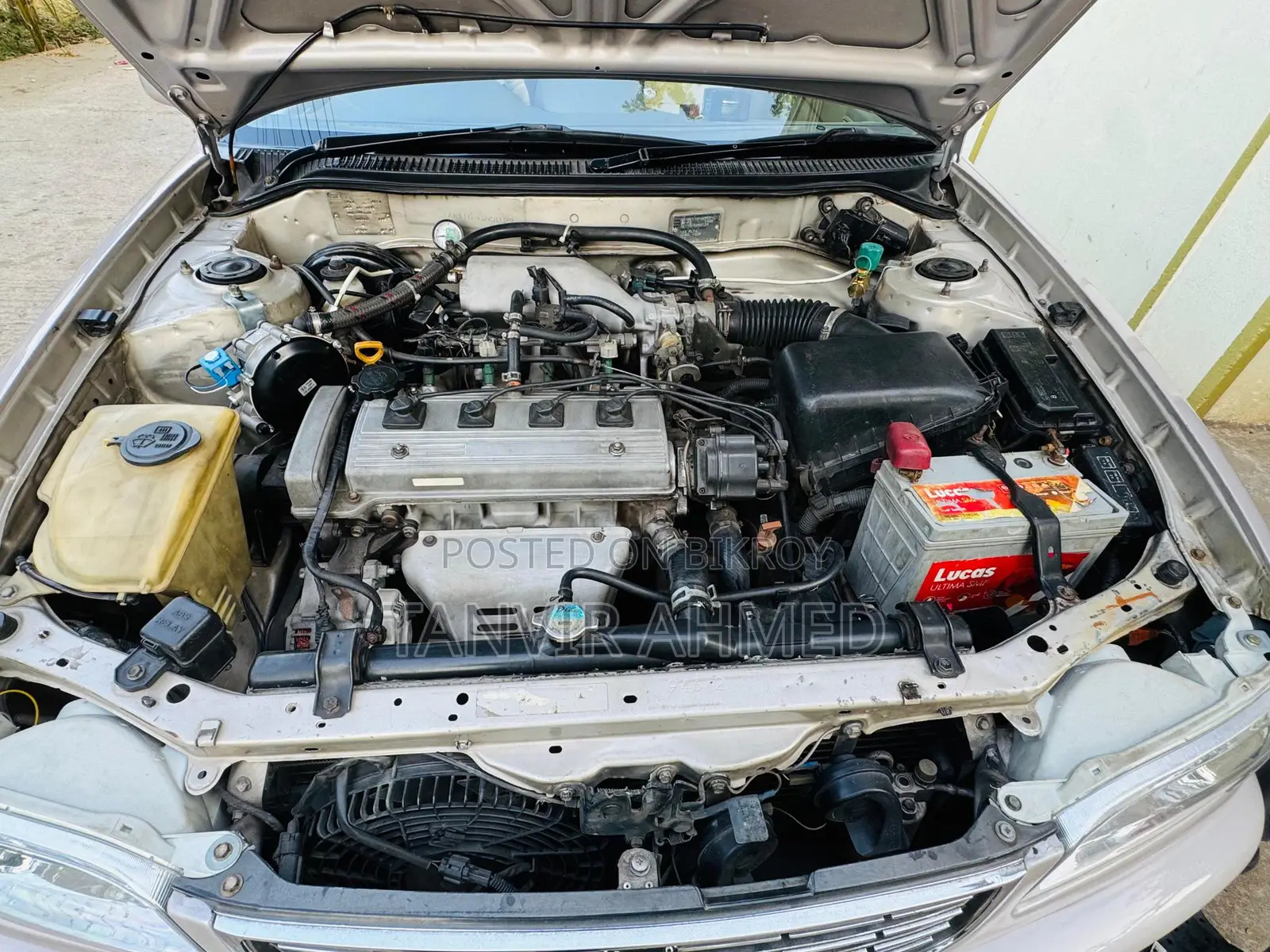 Toyota Corolla new 1998