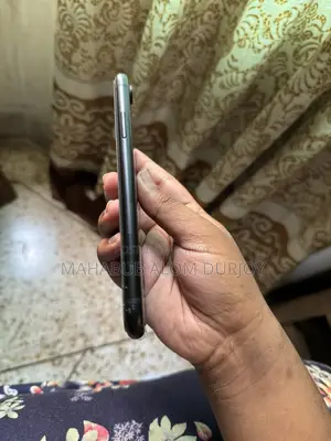 Apple iPhone XR 128 GB (Used)