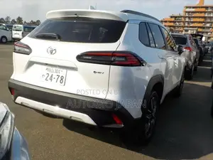 Toyota Corolla Cross Z Full Load 2025