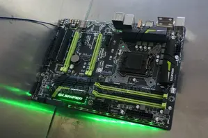 Gigabyte G1.sniper B7 Atx Intel Motherboard 100% Fresh Condition
