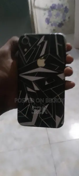 Apple iPhone XR 64gb (Used)