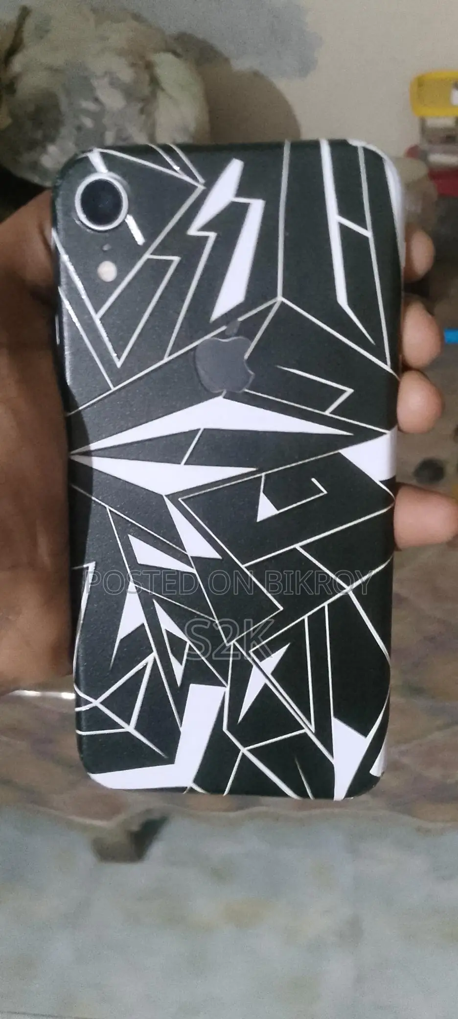 Apple iPhone XR 64gb (Used)