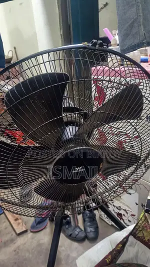 Walton 24 inch tripod fan
