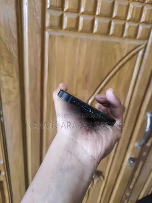Apple iPhone 14 (Used)