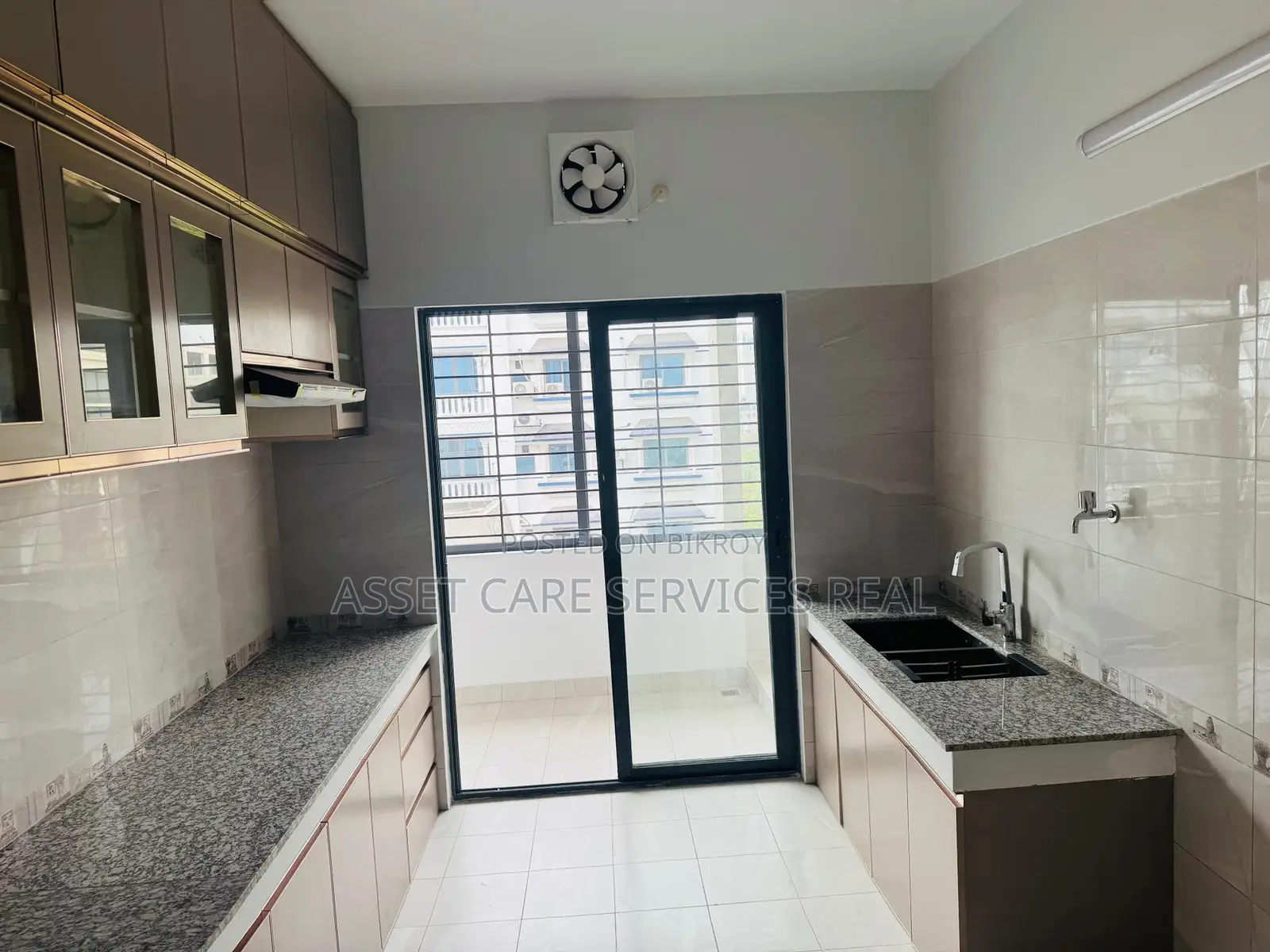 4 Bedroom Exclusive Brand New Flat Sale @ Gulshan 1
