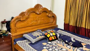 Semi-Box Bed