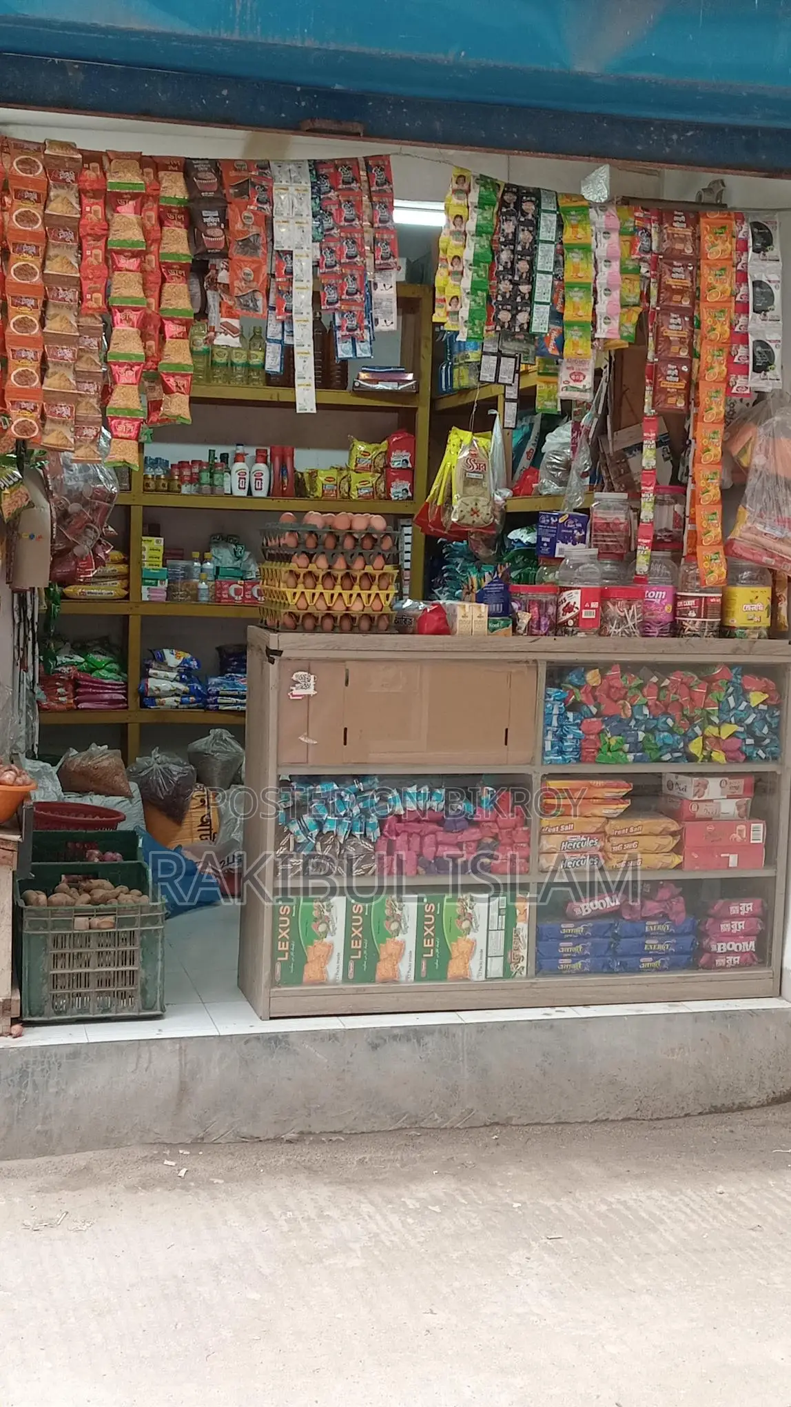 রানিং ভ্যারাইটিজ দোকান বিক্রি করা হবে ইনশাআল্লাহ।