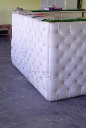 Urgent sale: Counter table
