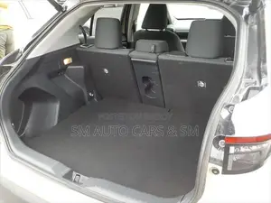 Toyota Yaris Cross G Beige & Black 2021