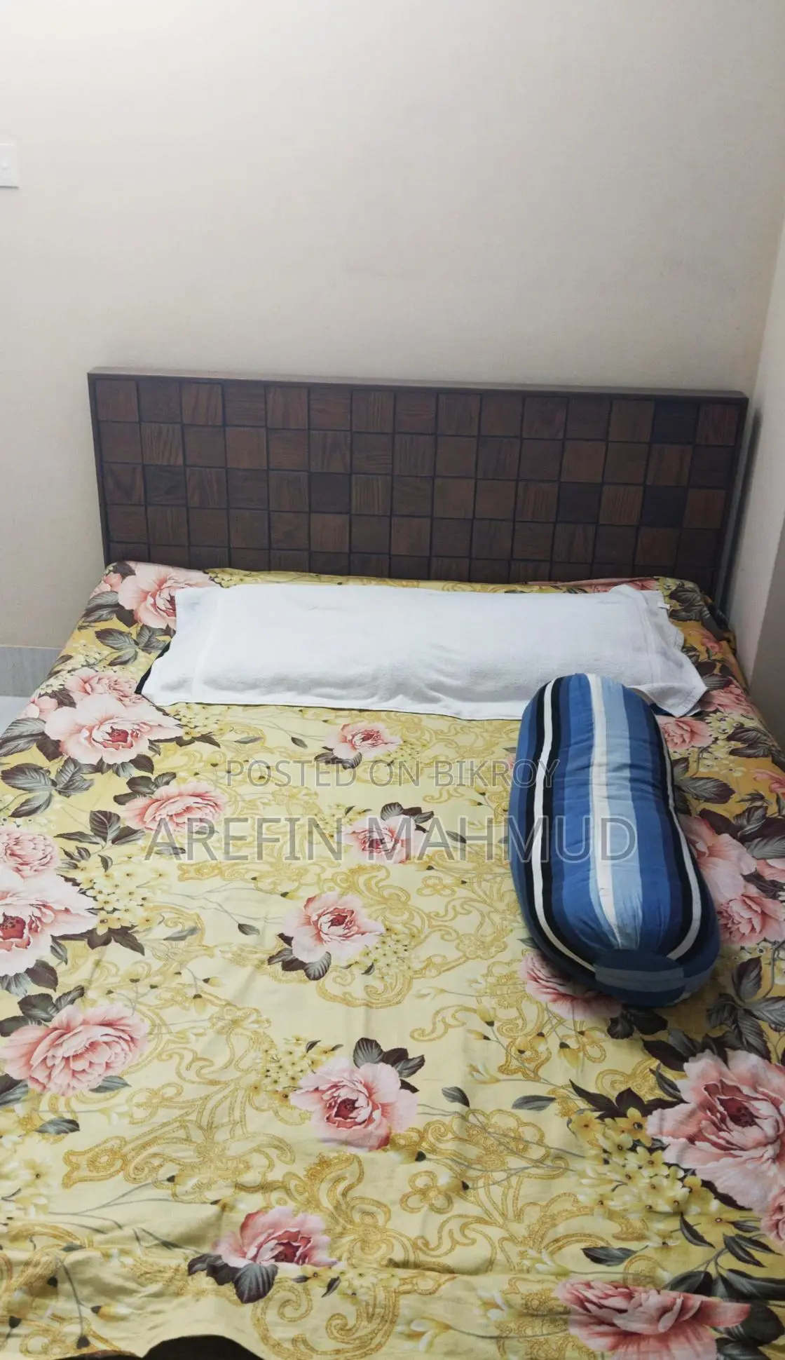 Bed for sale 5 feet by 7