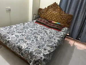 6/7 Feet Super King Teak Wood Bed