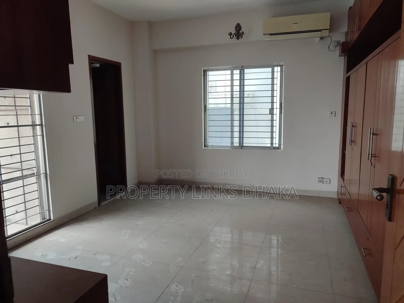 Semi-furnished office space for rent