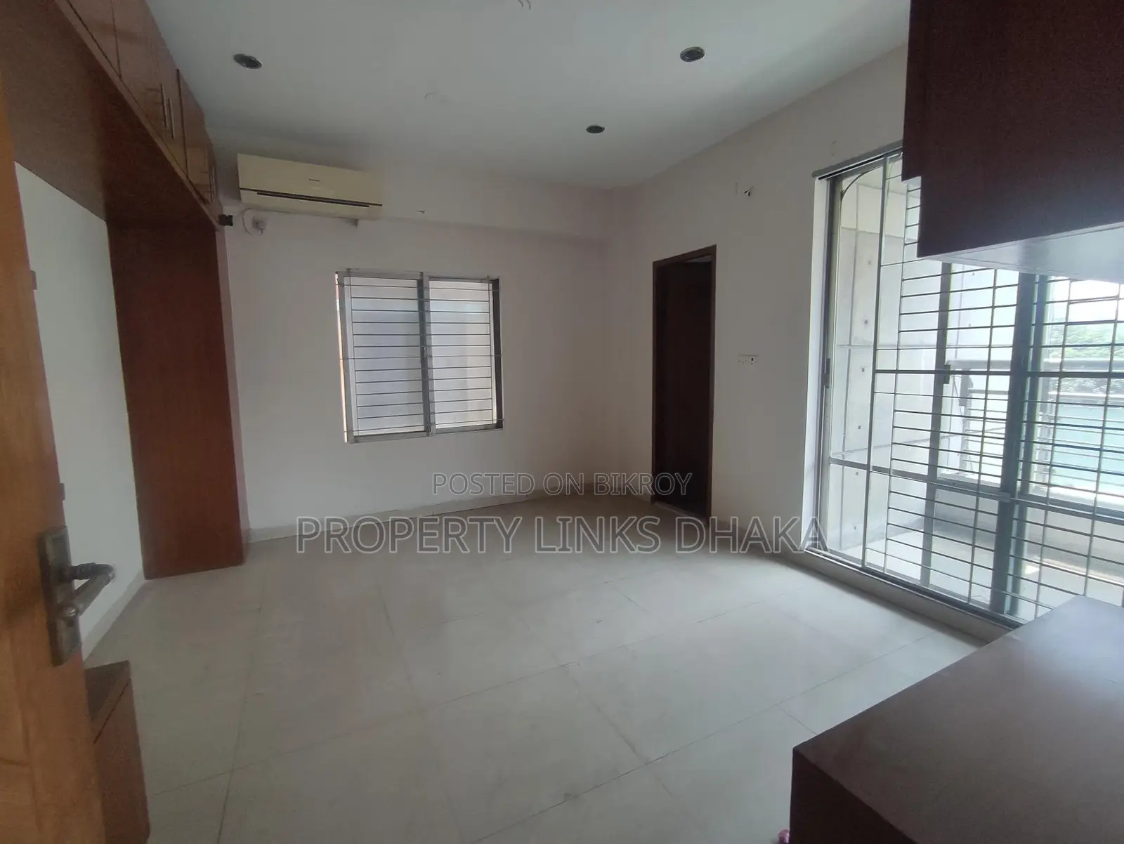 Semi-furnished office space for rent