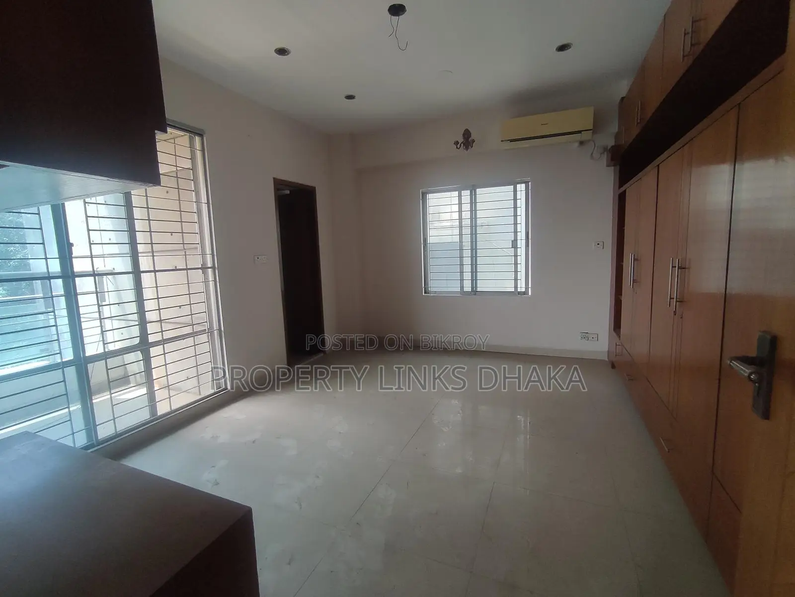 Semi-furnished office space for rent