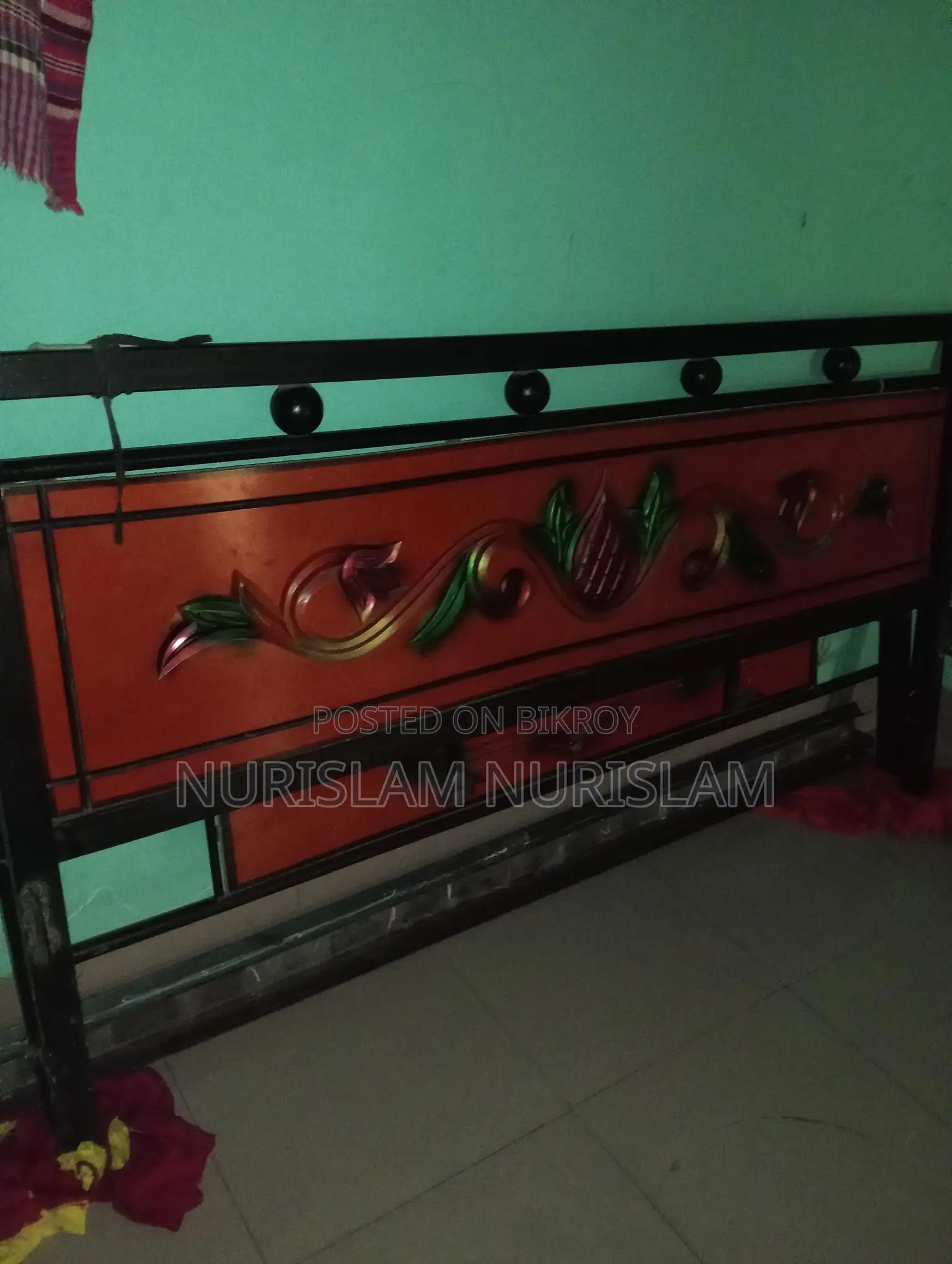 আর্জেন্ট একটা খাট বিক্রি হবে