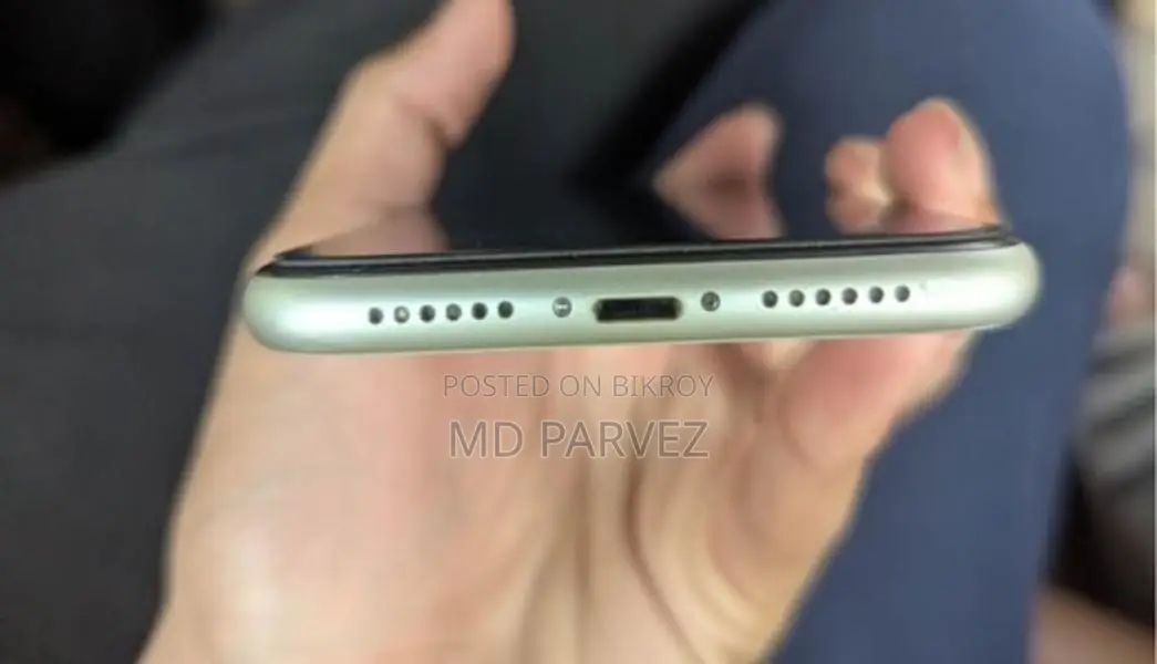 Apple iPhone 11 (Used)