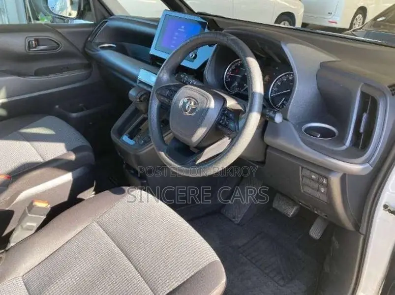Toyota Noah X OCTEN PUSH 2DR PWR 2022