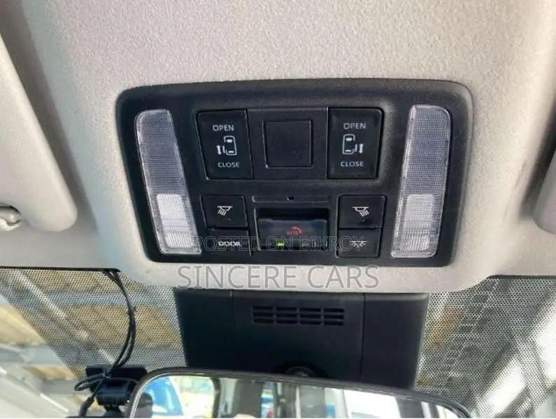 Toyota Noah X OCTEN PUSH 2DR PWR 2022