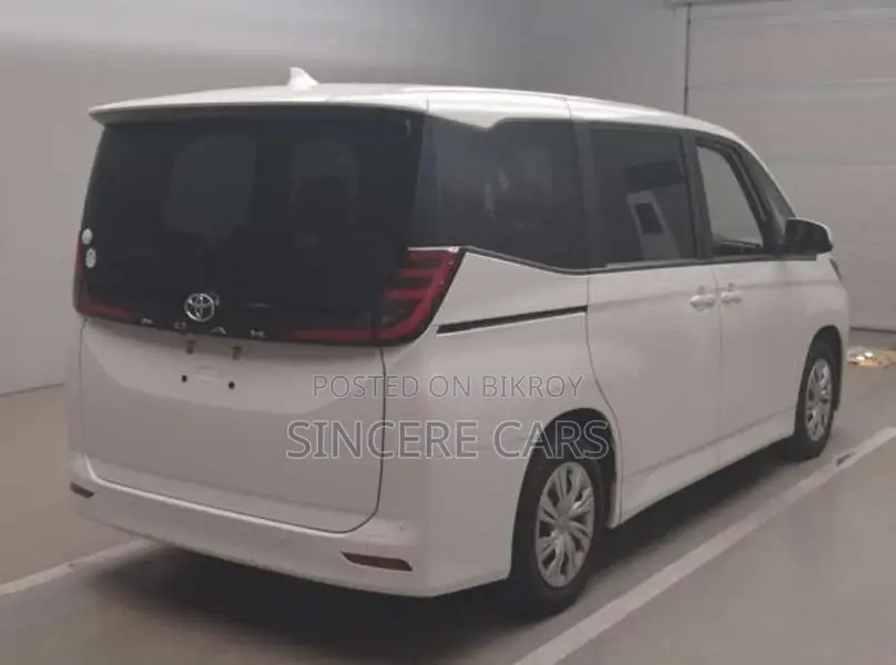 Toyota Noah X OCTEN PUSH 2DR PWR 2022
