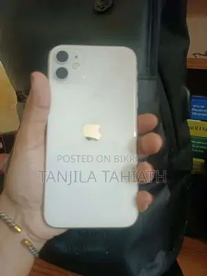 Apple iPhone 11 . (Used)