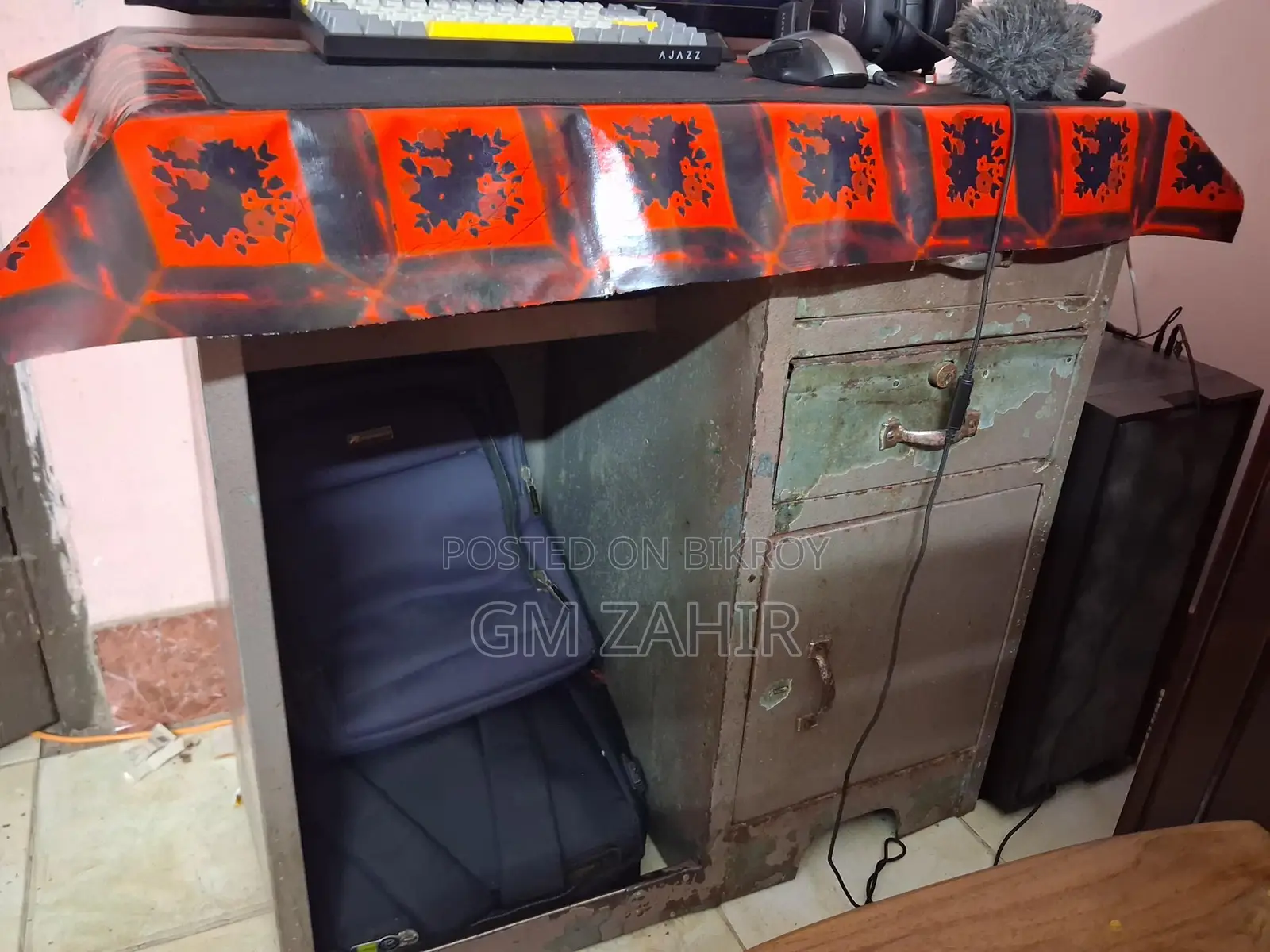 2.5/1.5 Ft Metal Study Table