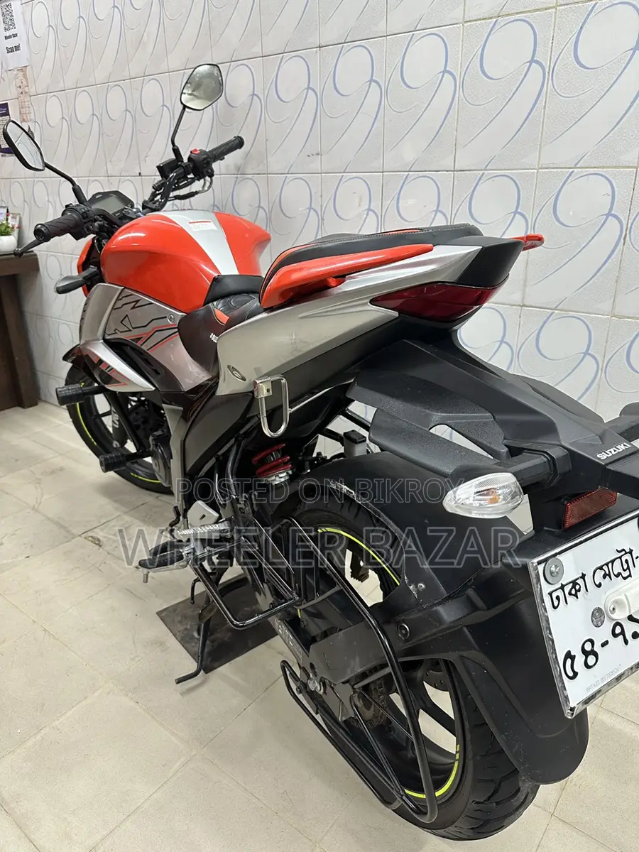 সুজুকি জিক্সার এফআই এবিএস ২০২৪ কমলা
