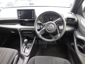 Toyota Yaris X READY SHOWROOM 2021