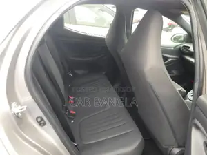 Toyota Yaris X READY SHOWROOM 2021