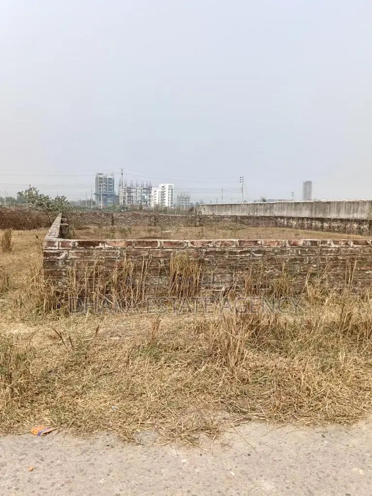 Sector-05, South/East Corner 3 Katha Plot Sale
