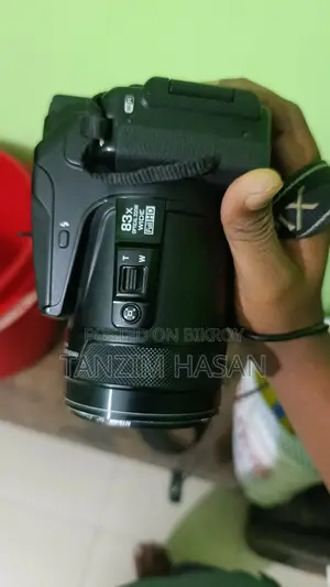 Nikon COOLPIX P900 83x Optical Zoom Wi-Fi Digital Camera