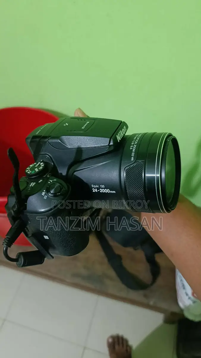 Nikon COOLPIX P900 83x Optical Zoom Wi-Fi Digital Camera