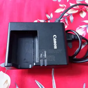 Canon 2000d EF 50mm f/1.8 STM Lens With battery and Charger