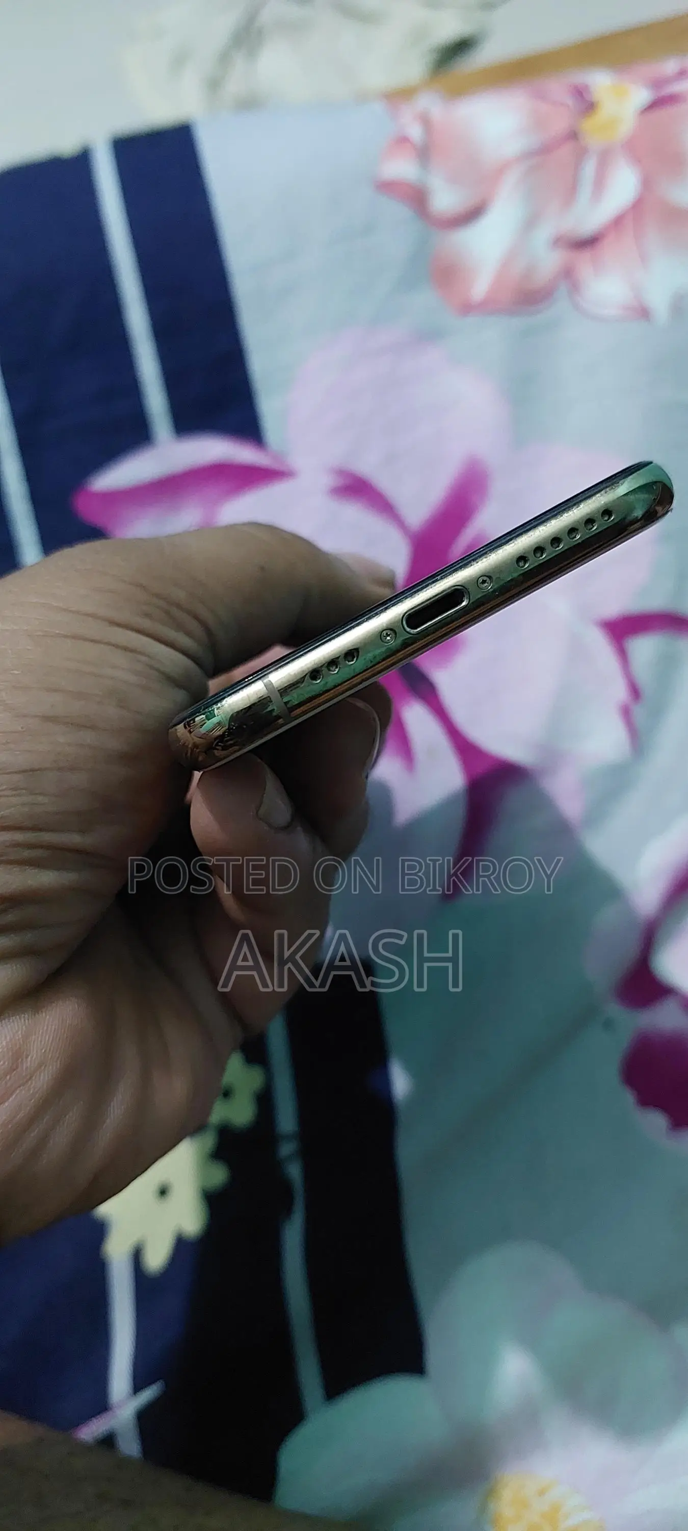 Apple iPhone XS (Used)