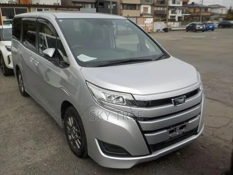 Toyota Noah X P K G 2021