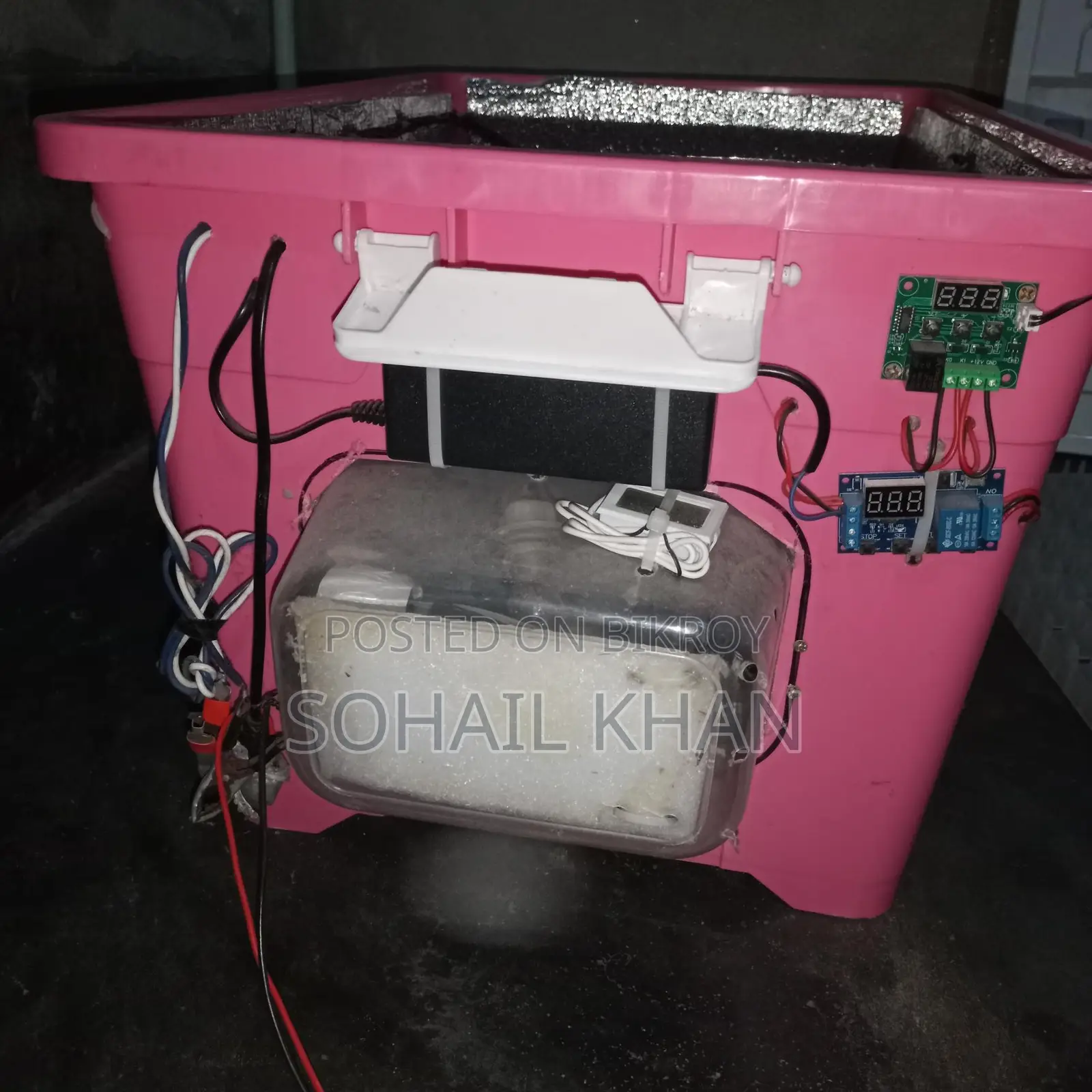 একটি ইনকিউবেটর