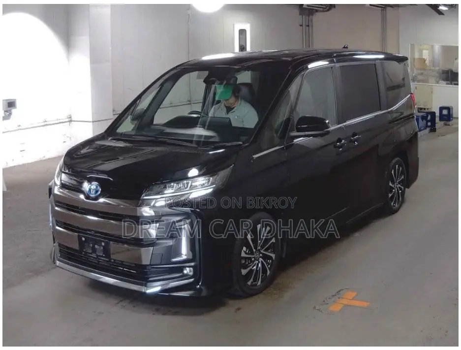 Toyota Noah SZ PKG BLACK COLOUR 2023