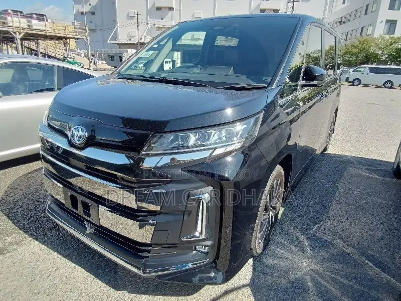 Toyota Noah SZ PKG BLACK COLOUR 2023