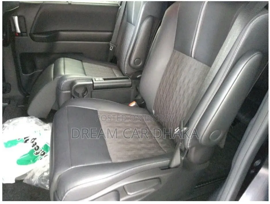 Toyota Noah SZ PKG BLACK COLOUR 2023