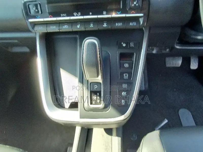 Toyota Noah SZ PKG BLACK COLOUR 2023